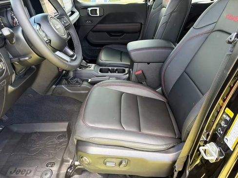 New 2027 Jeep Wrangler Unlimited Rubicon AWD/4WD image 19