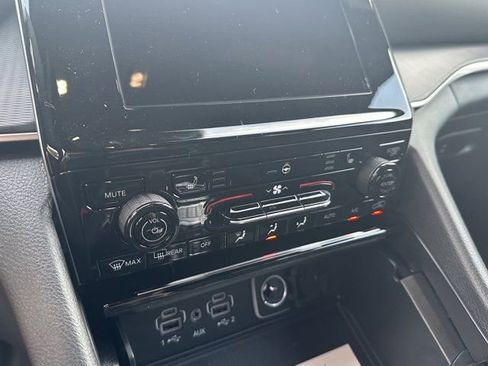 New 2025 Jeep Grand Cherokee L Laredo image 25