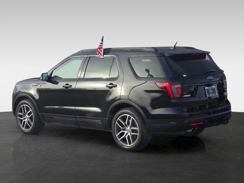 Used 2018 Ford Explorer Sport w/ Equipment Group 401A image 7