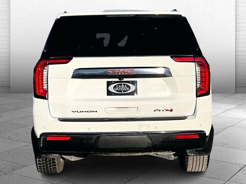 Used 2022 GMC Yukon AT4 w/ Technology Package image 3