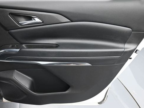 Used 2025 Chevrolet Traverse LT w/ LPO, Floor Liner Package AWD/4WD image 17