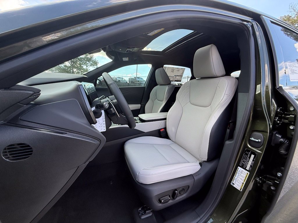 New 2026 Lexus RX 350 FWD image 5