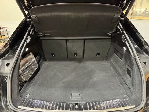 Used 2022 Porsche Cayenne S image 25