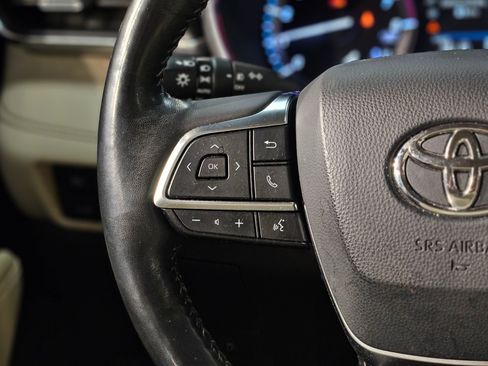 Used 2020 Toyota Highlander Limited image 28