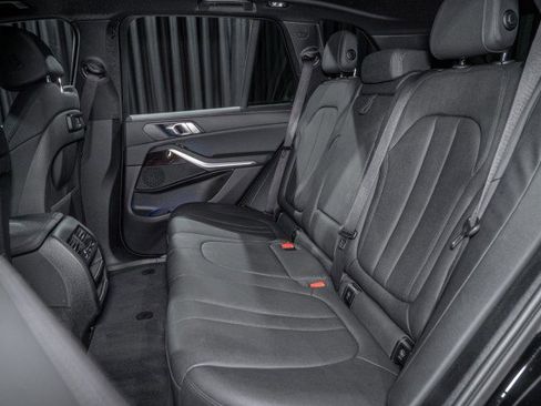 Used 2021 BMW X5 sDrive40i image 12