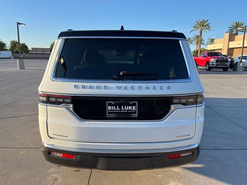 Used 2022 Jeep Grand Wagoneer Series II w/ Convenience Group III AWD/4WD image 9