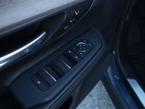 Used 2025 Toyota Grand Highlander FWD image 23