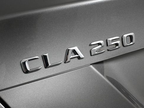 Used 2015 Mercedes-Benz CLA 250 image 24