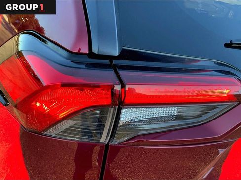 Used 2019 Toyota RAV4 LE w/ All Weather Liner Package AWD/4WD image 27