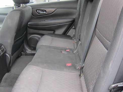 Used 2019 Nissan Rogue SV AWD/4WD image 12