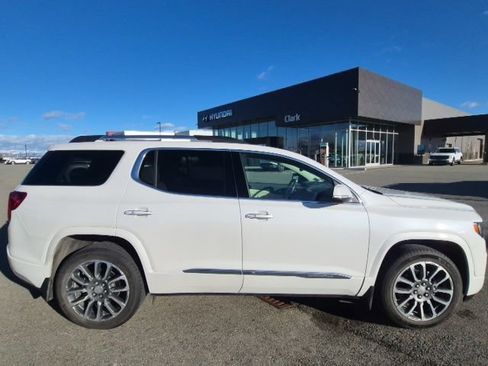 Used 2021 GMC Acadia Denali w/ Denali Ultimate Package image 4