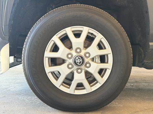 Used 2025 Toyota Tacoma SR5 image 12