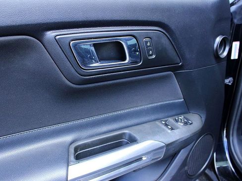 Used 2016 Ford Mustang GT image 8