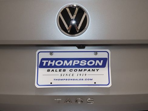 Used 2024 Volkswagen Taos S w/ MDO Package FWD image 32