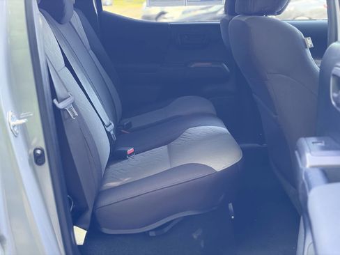 Used 2021 Toyota Tacoma TRD Sport w/ Technology Package RWD image 22