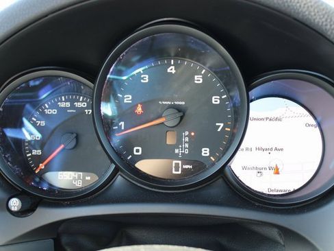 Used 2018 Porsche Macan Sport Edition image 24