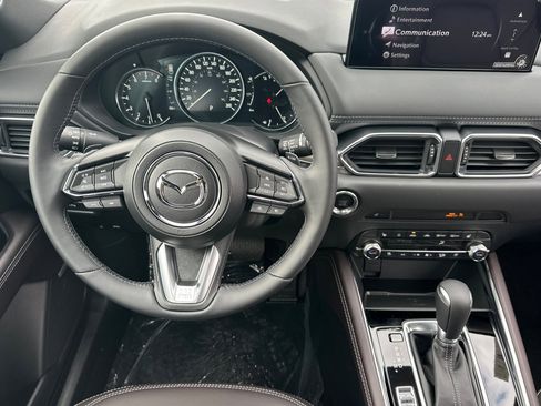 New 2025 MAZDA CX-5 Signature image 16