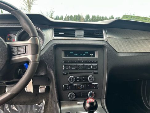 Used 2012 Ford Mustang Shelby GT500 w/ SVT Trackpack image 23