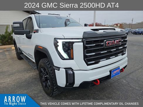 Used 2024 GMC Sierra 2500 AT4 w/ AT4 Preferred Package image 2