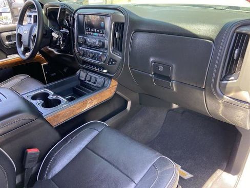 Used 2018 Chevrolet Silverado 2500 High Country w/ Duramax Plus Package AWD/4WD image 24