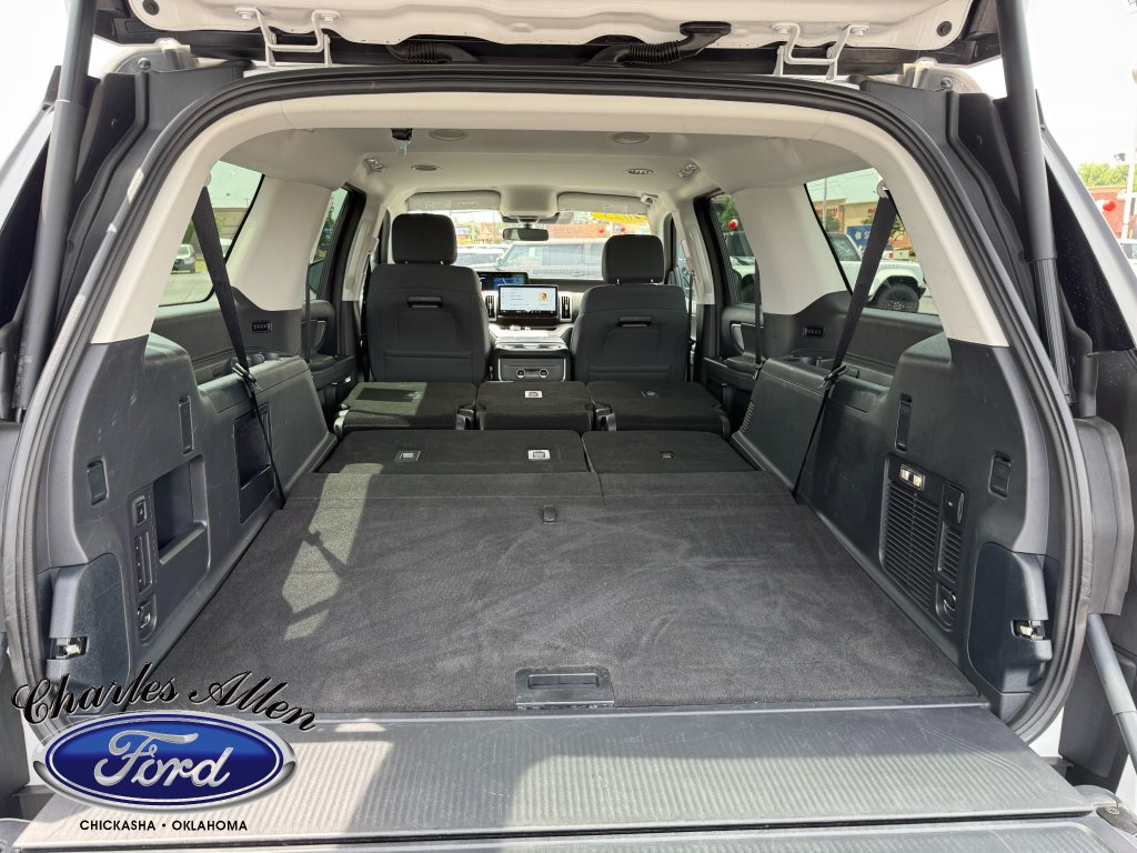 Used 2025 Ford Expedition Max Active AWD/4WD image 18