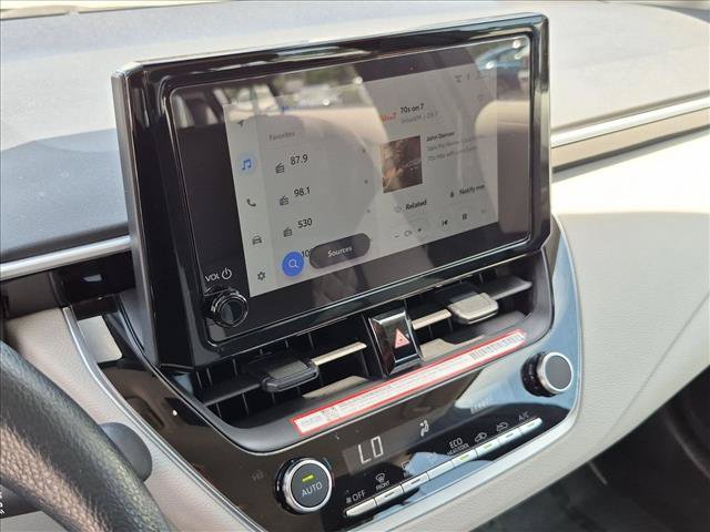 Used 2025 Toyota Corolla LE FWD image 14