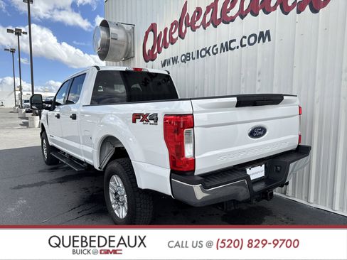 Used 2019 Ford F250 XLT w/ FX4 Off-Road Package image 14