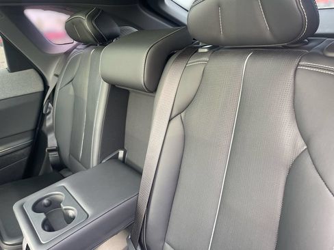 Certified 2025 Cadillac Optiq Sport 2 w/ LPO, Floor Liner Package AWD/4WD image 38