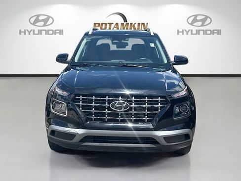 Certified 2023 Hyundai Venue SEL w/ Cargo Package FWD image 2