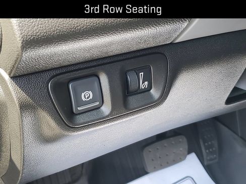 Certified 2022 GMC Acadia AT4 w/ Trailering Package AWD/4WD image 9