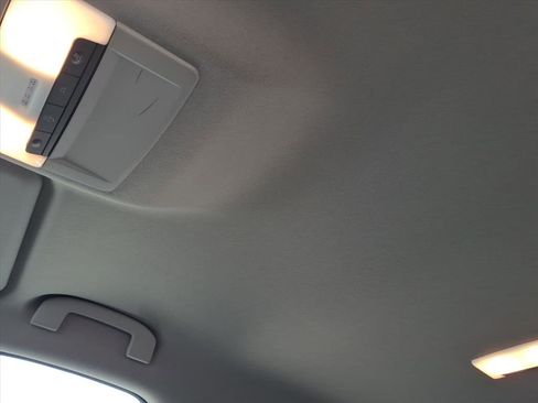 Used 2025 Nissan Sentra SV FWD image 18