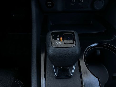 Used 2025 Nissan Rogue SV image 23