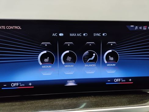 Used 2023 BMW 330i 330i w/ Driving Assistance Package image 26