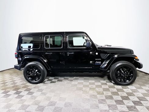 Used 2024 Jeep Wrangler Unlimited Sahara AWD/4WD image 8