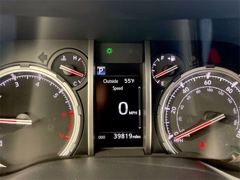 Used 2024 Toyota 4Runner TRD Off-Road image 15