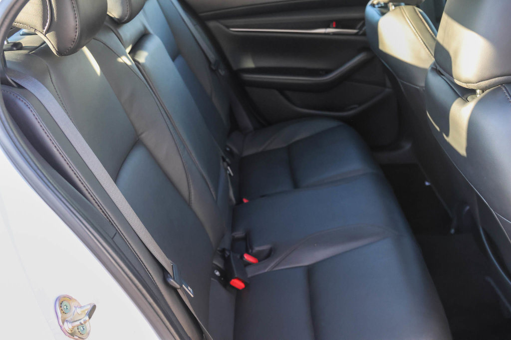 Used 2024 MAZDA MAZDA3 s FWD image 16