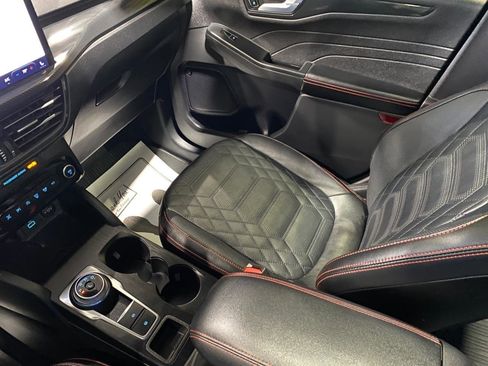 Used 2023 Ford Escape ST-Line Elite w/ Premium Technology Package image 23