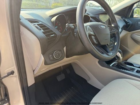 Used 2018 Ford Escape SE w/ Ford Safe & Smart Package AWD/4WD image 23