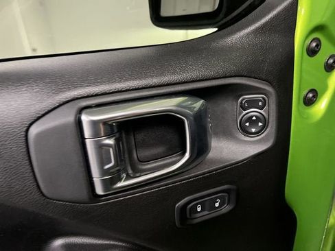 Used 2025 Jeep Gladiator Sport AWD/4WD image 22