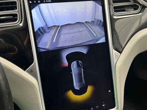 Used 2014 Tesla Model S P85 image 3