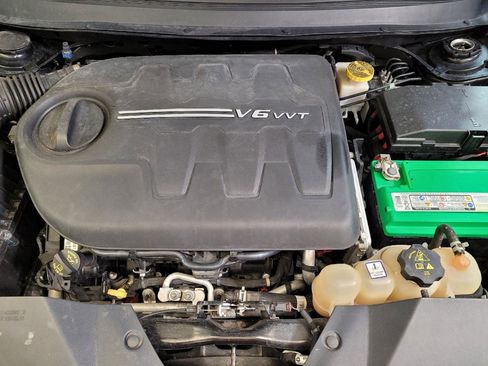 Used 2019 Jeep Cherokee Limited image 30