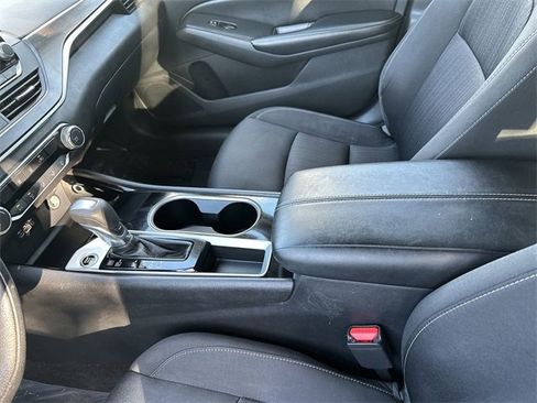 Used 2024 Nissan Altima 2.5 SV image 17