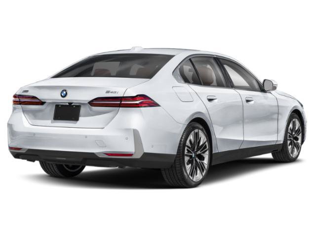 Used 2025 BMW 540i xDrive w/ Executive Package AWD/4WD image 2