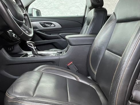 Used 2021 Chevrolet Traverse RS AWD/4WD image 7