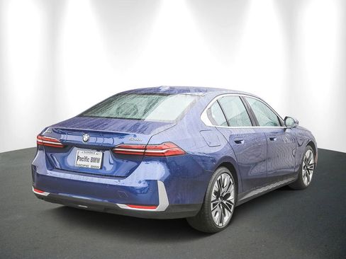 Used 2026 BMW 540i xDrive AWD/4WD image 6