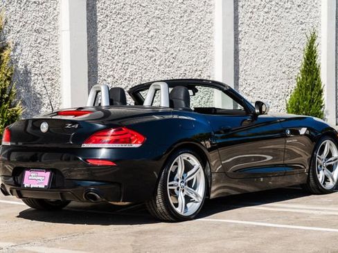 Used 2012 BMW Z4 sDrive35is image 9