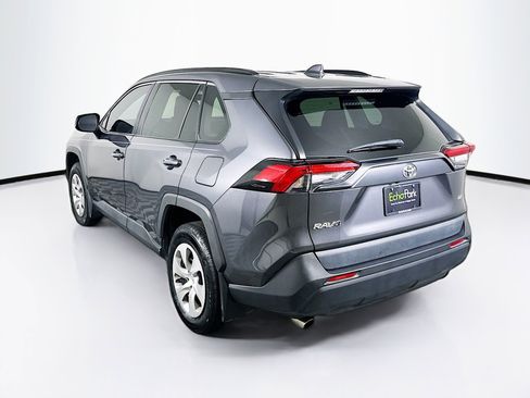 Used 2021 Toyota RAV4 LE FWD image 5