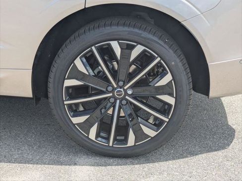 New 2026 Volvo XC60 B5 Ultra w/ Protection Package Premier AWD/4WD image 6