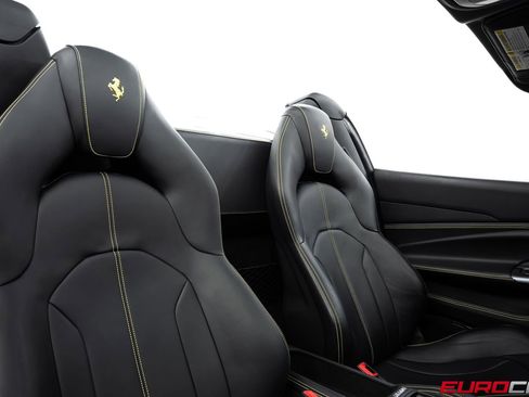 Used 2022 Ferrari F8 Tributo RWD image 41