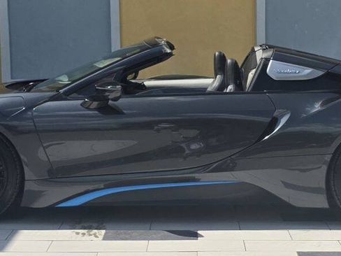 Used 2019 BMW i8 Roadster AWD/4WD image 18